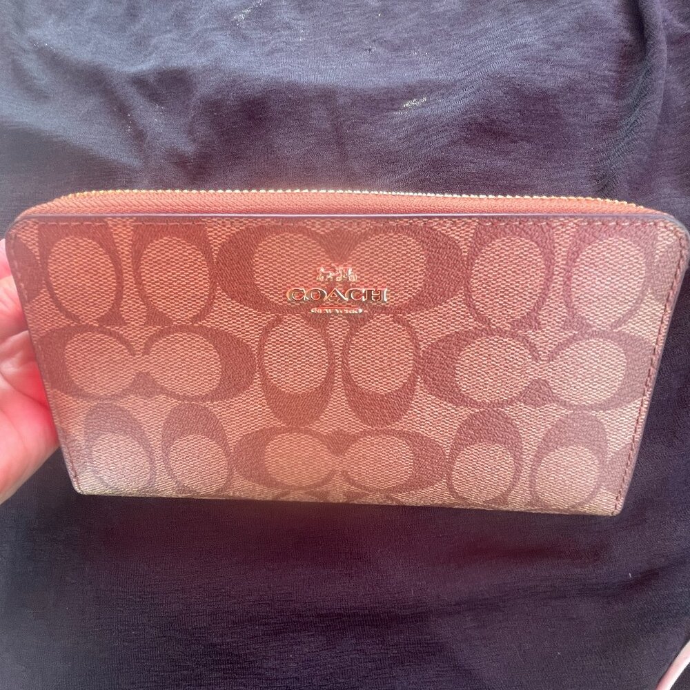 Coach Medium Corner Zip Wallet in Signature Canvas